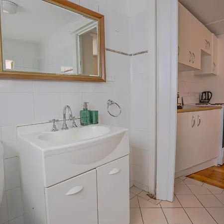 Stylish 3-Bedroom Near Darling Harbour - Free E-Bikes! Sydney Exterior photo